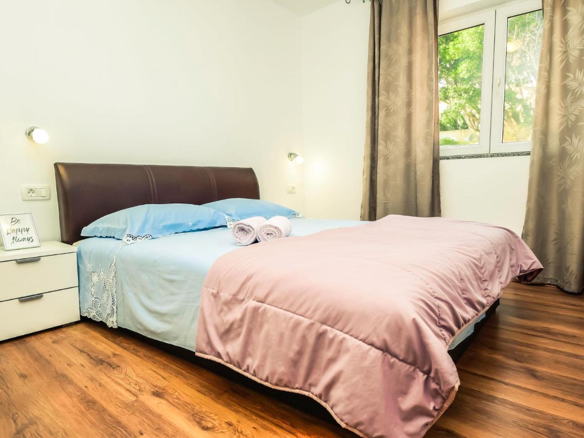 Holiday Home Marijana By Interhome Maslenica Esterno foto