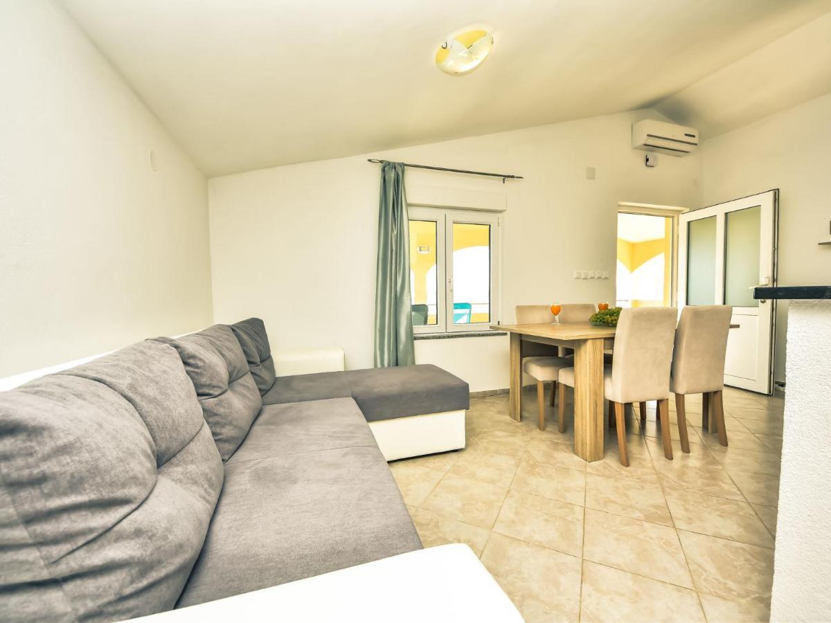 Holiday Home Marijana By Interhome Maslenica Esterno foto