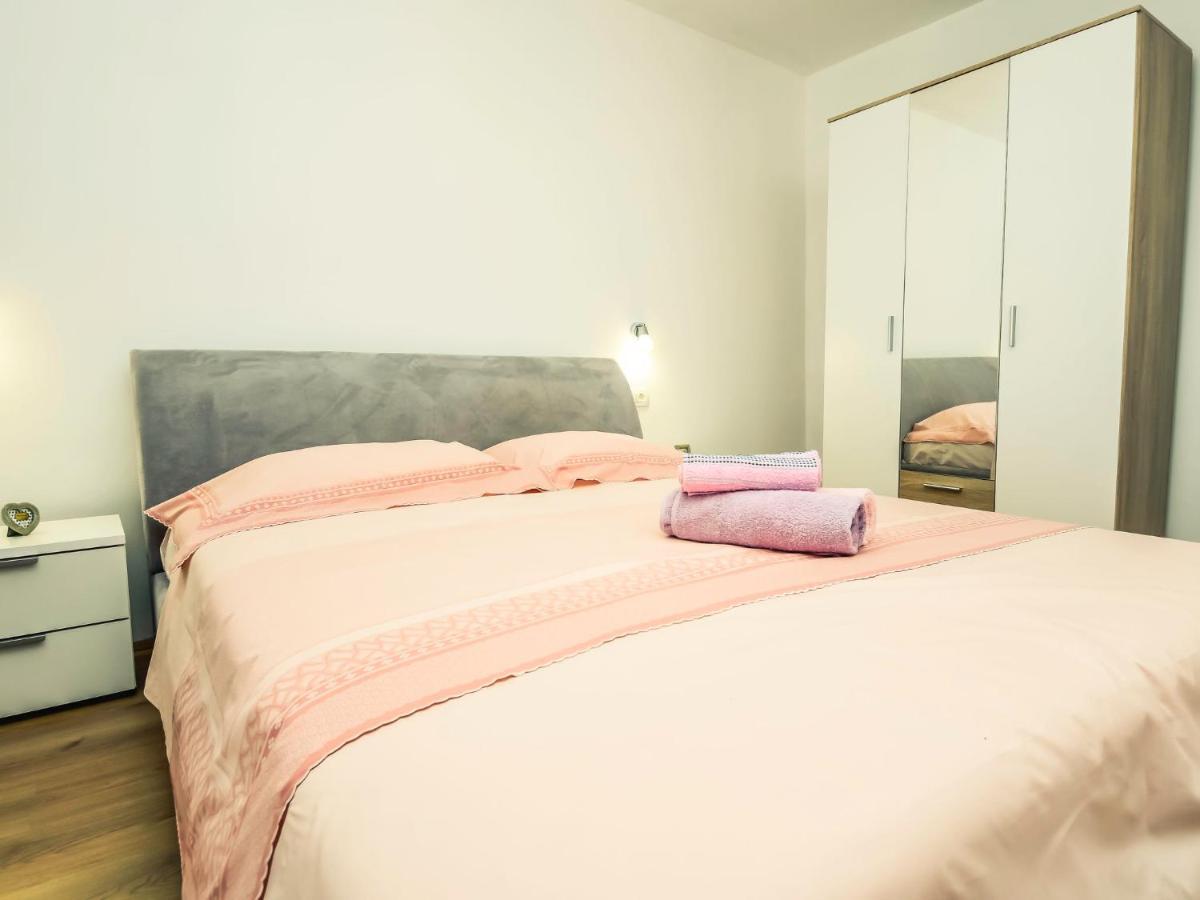 Holiday Home Marijana By Interhome Maslenica Esterno foto